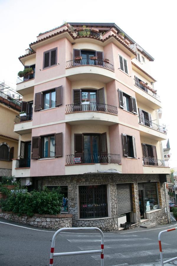Aria Di Sicilia Apartment Таормина Екстериор снимка